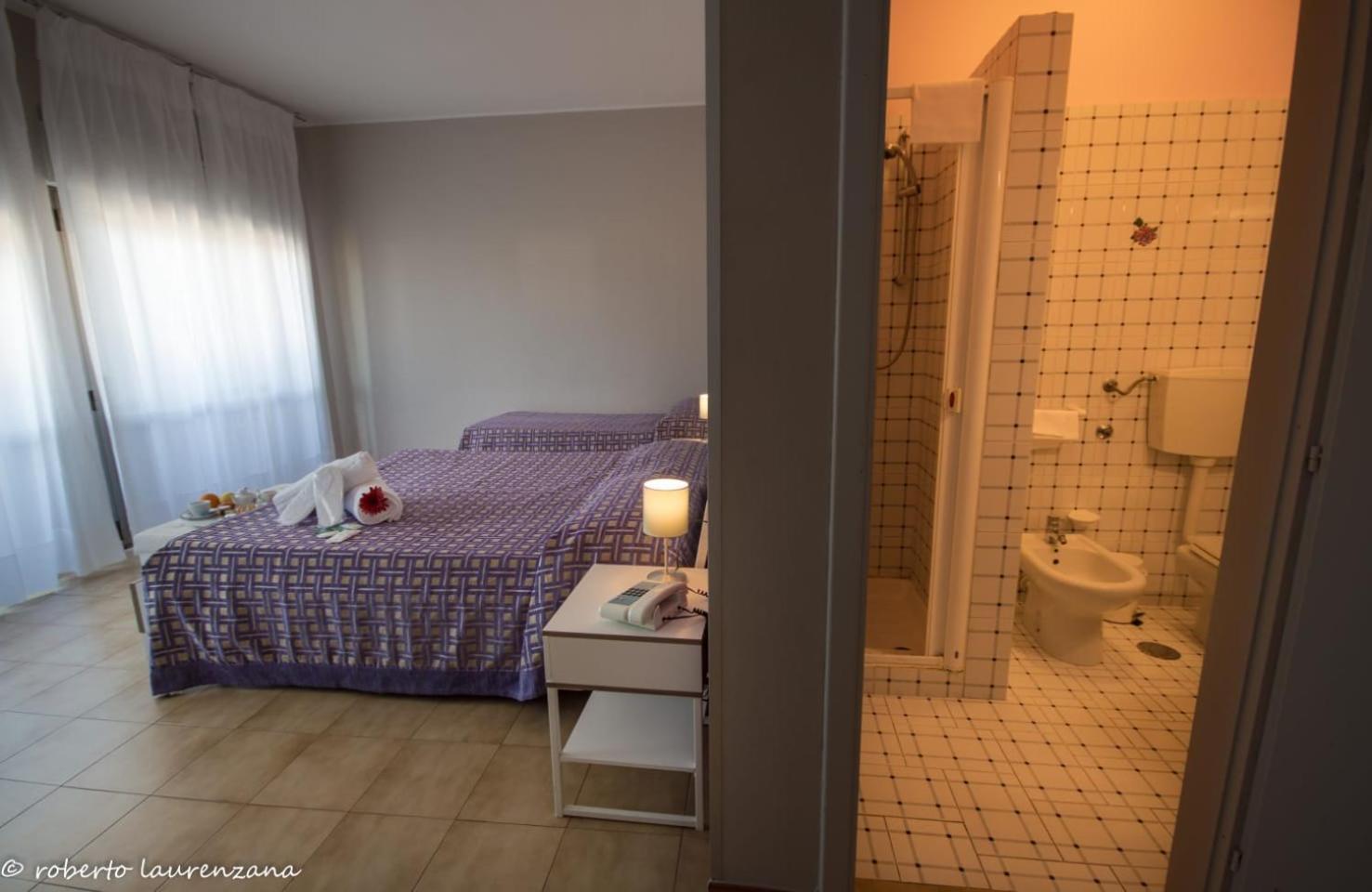 Hotel Palatinum Метапонто Екстериор снимка