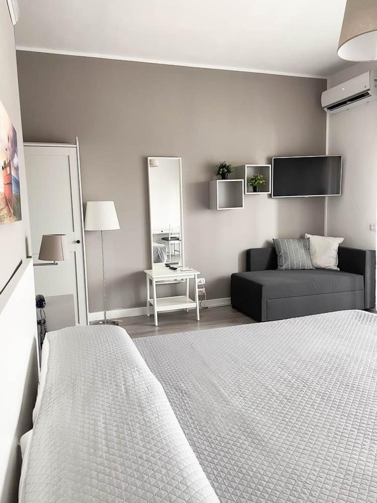 Hotel Palatinum Метапонто Екстериор снимка