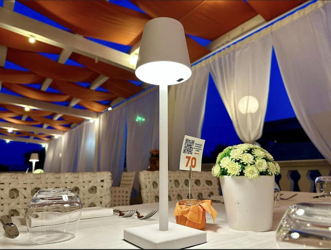 Hotel Palatinum Метапонто Екстериор снимка