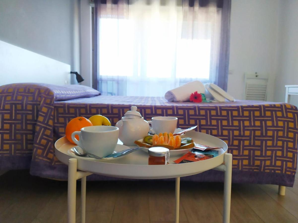 Hotel Palatinum Метапонто Екстериор снимка